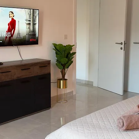 Modern & Spacious 2 Bedroom Pieta Marina Near Valletta Lejlighed