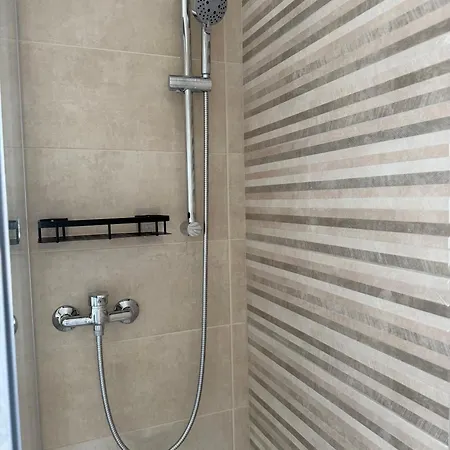 Modern & Spacious 2 Bedroom Pieta Marina Near Valletta Lejlighed *